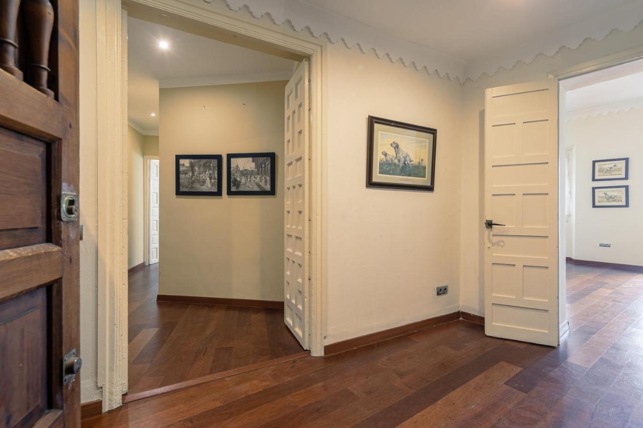 Aoa Plaza Santa Marta Apartment Seville Exterior photo